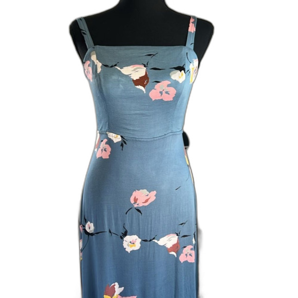 Urban Outfitters Layla Straight-Neck Tie-Back Midi Dress. Size Medium - Picture 5 of 11